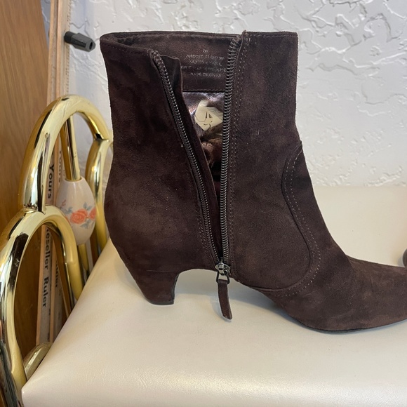 Sam Edelman {7} 'Maddie' Dark Brown Suede Zip Up Ankle Booties - Picture 7 of 11